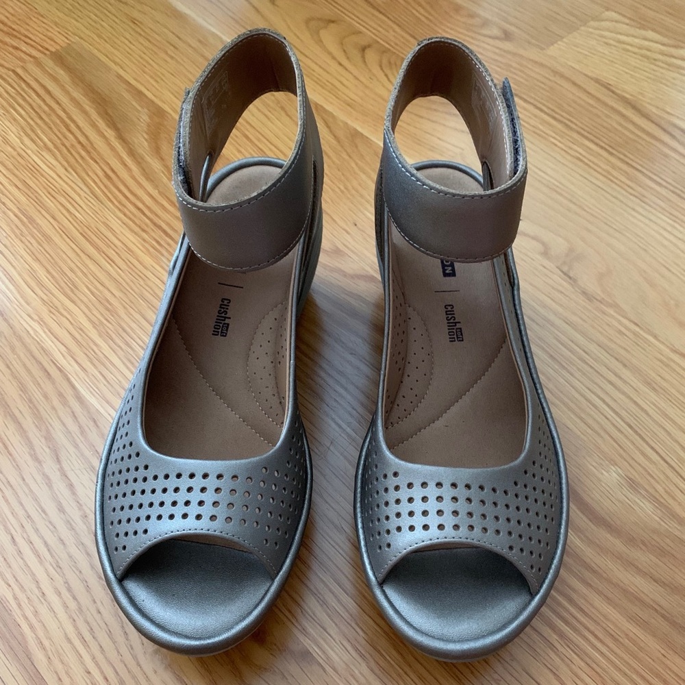 Women’s Clark’s wedges